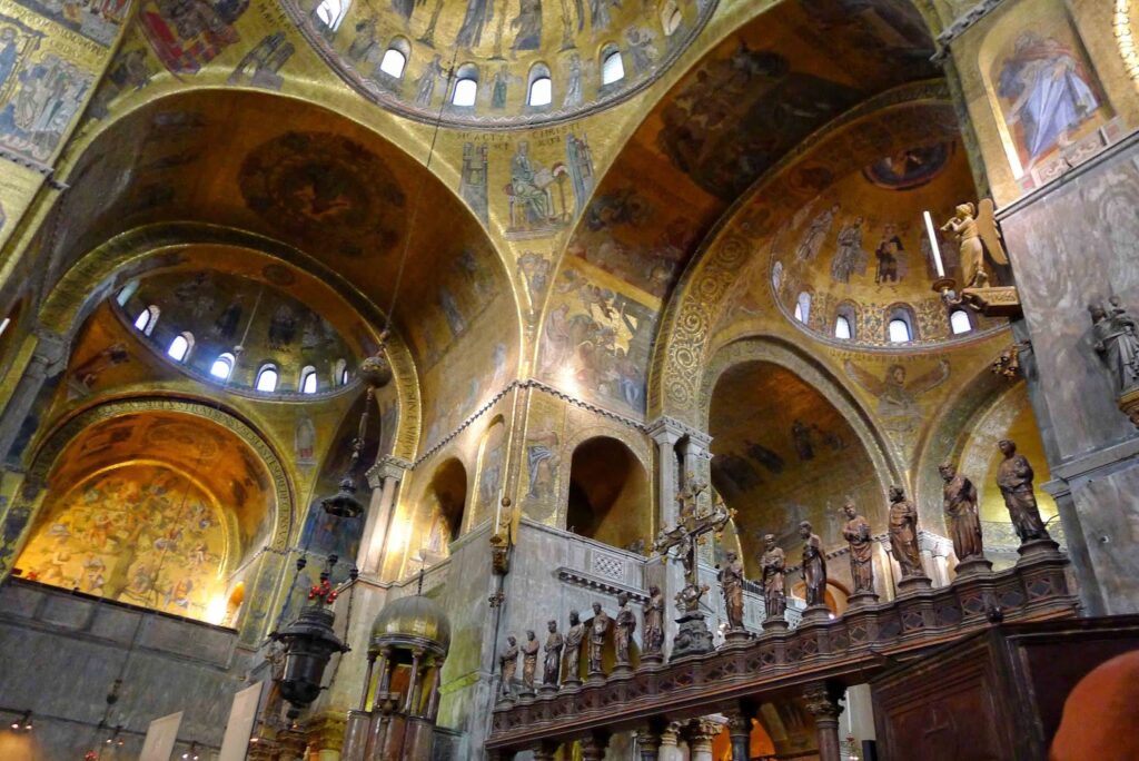 La Basilica di San Marco a Venezia. Una spettacolare gita dall'Hotel Germania di Jesolo.